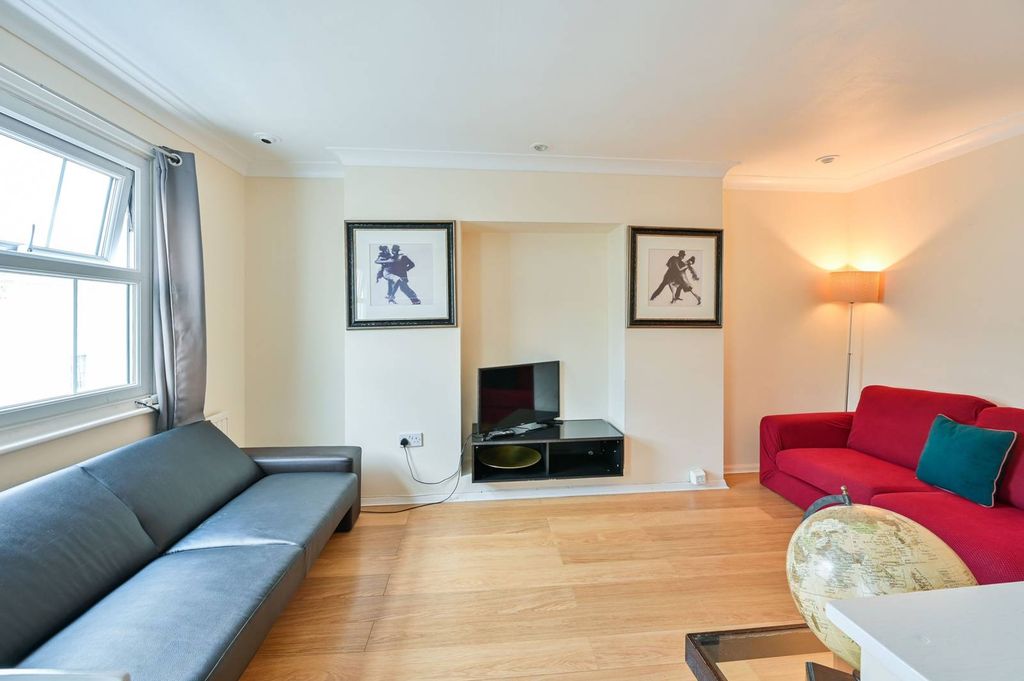 Property photo 2 of 11