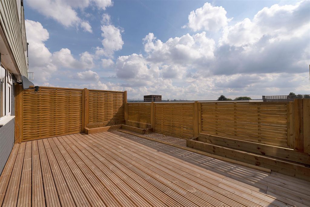 Additional image 12 of 3 bed flat for saleCastle Road, Maidstone ME16