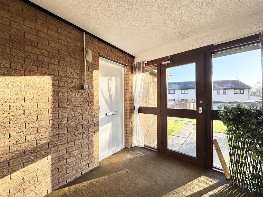 Property photo 2 of 11 Communal Area