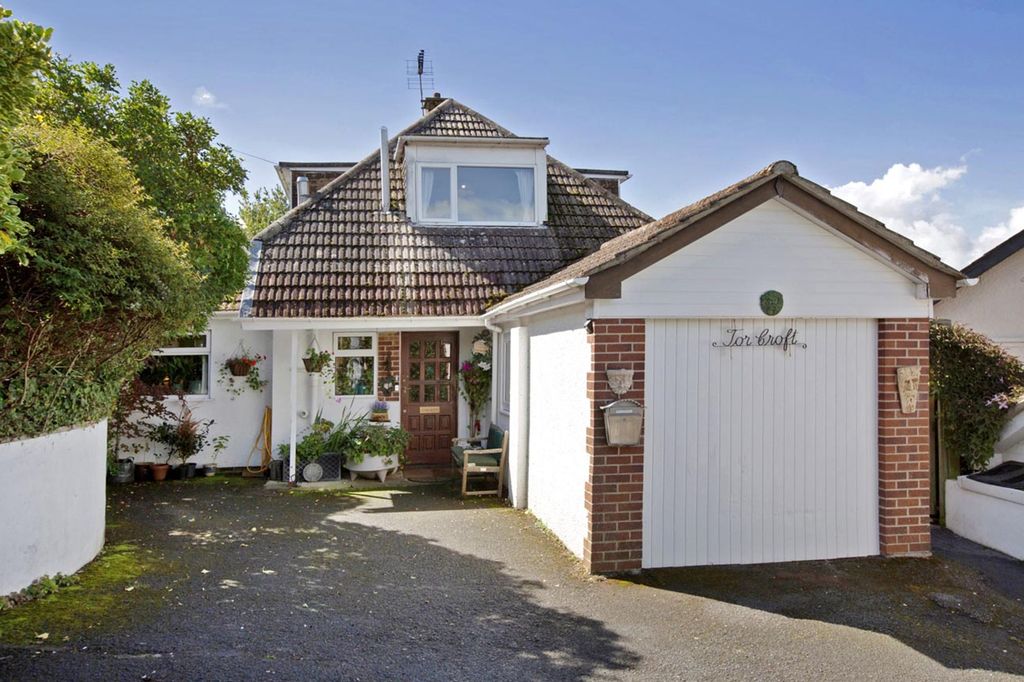 Property photo 1 of 27