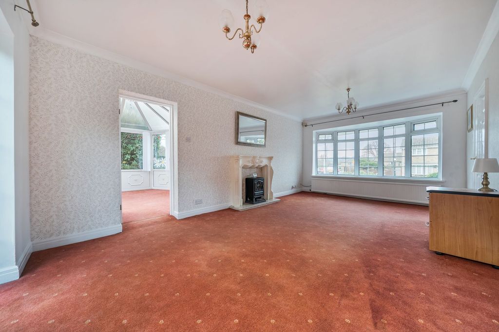 Property photo 2 of 20