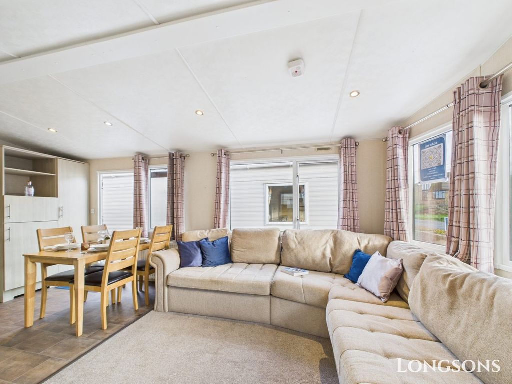 Property photo 3 of 22 Cam02173G0 Pr0278 Still020