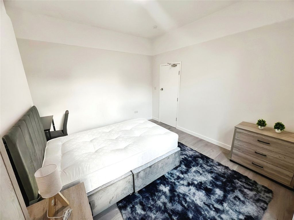 Property photo 2 of 7 Bedroom