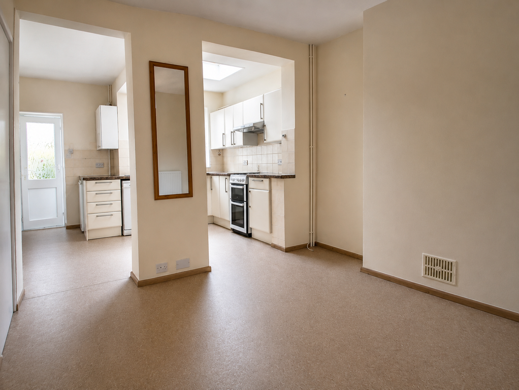 Property photo 3 of 9 Dining Room