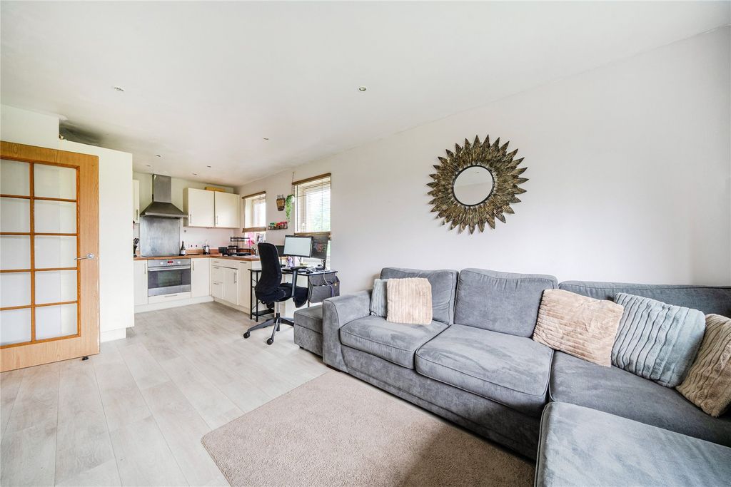 Property photo 2 of 18 Picture No. 07
