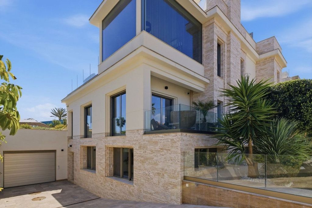 Property photo 1 of 50