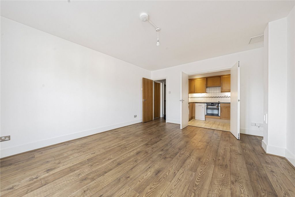 Property photo 3 of 14 Picture No. 07