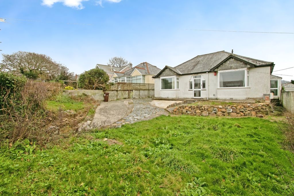 Property photo 1 of 18 Front