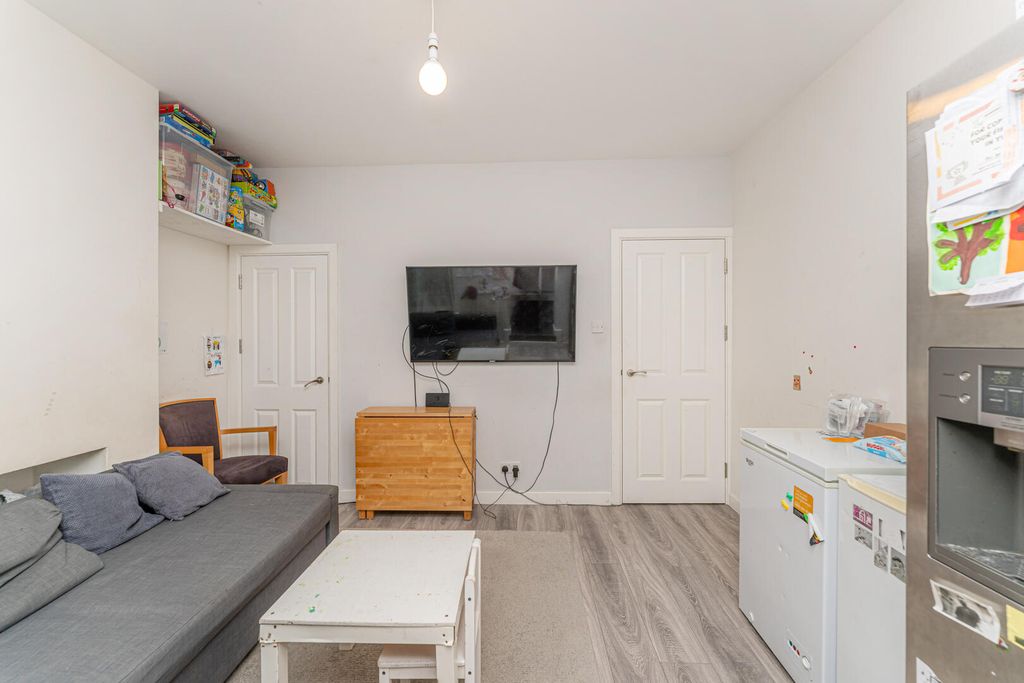 Property photo 2 of 18 Living Room