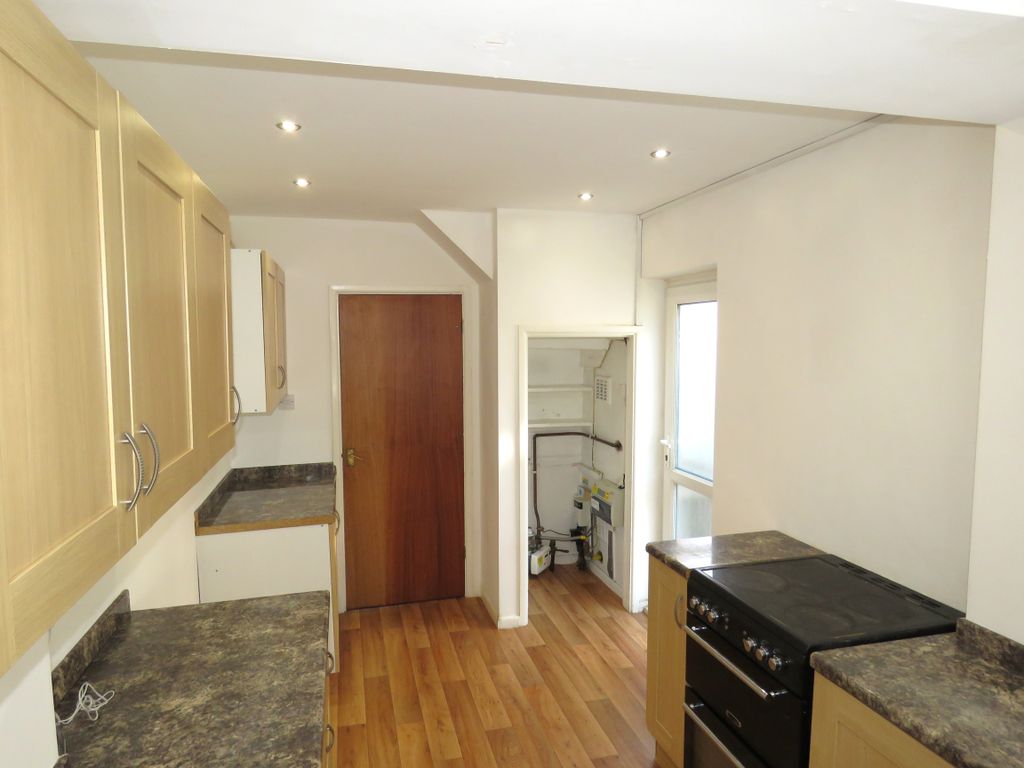 Property photo 3 of 25