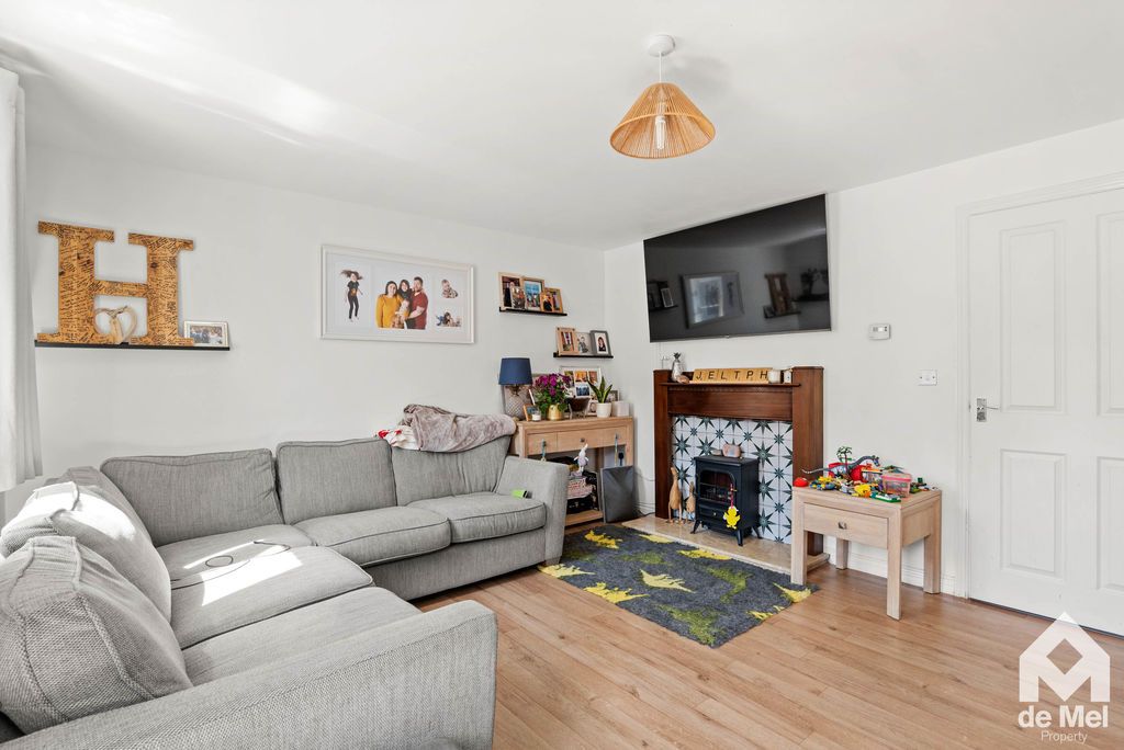 Property photo 3 of 13 Photo 9