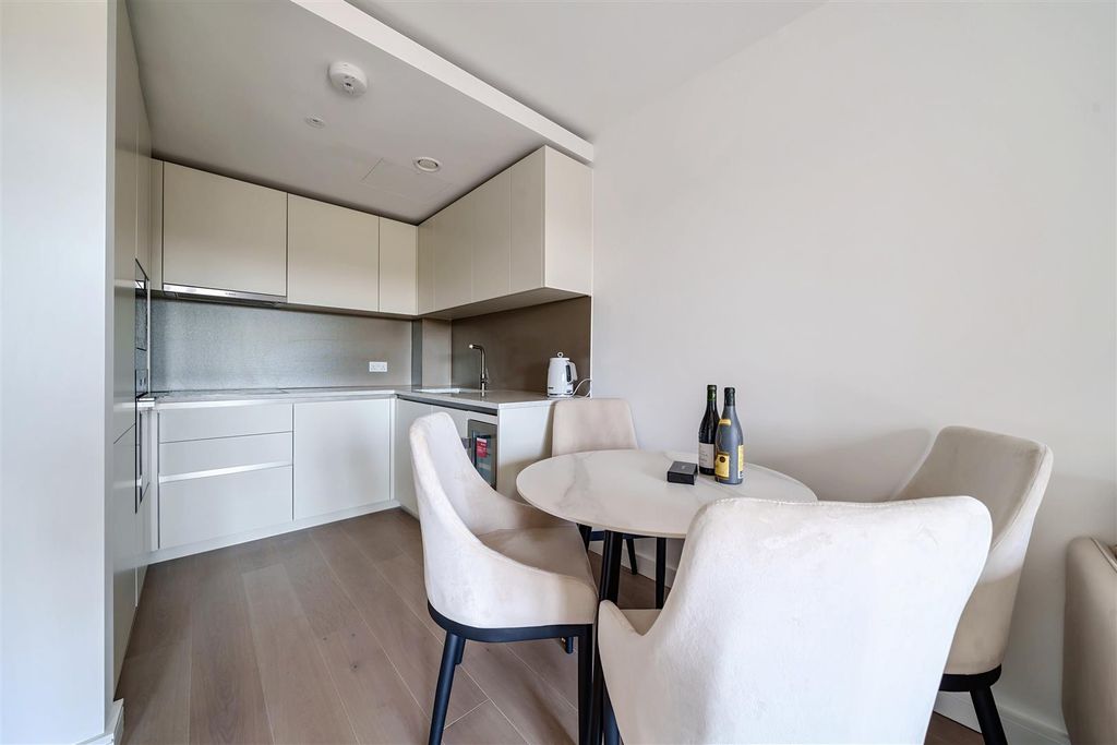 Property photo 2 of 11 Bd4F56d8916E5Efcbfc7c4A1d16F68A.Jpg