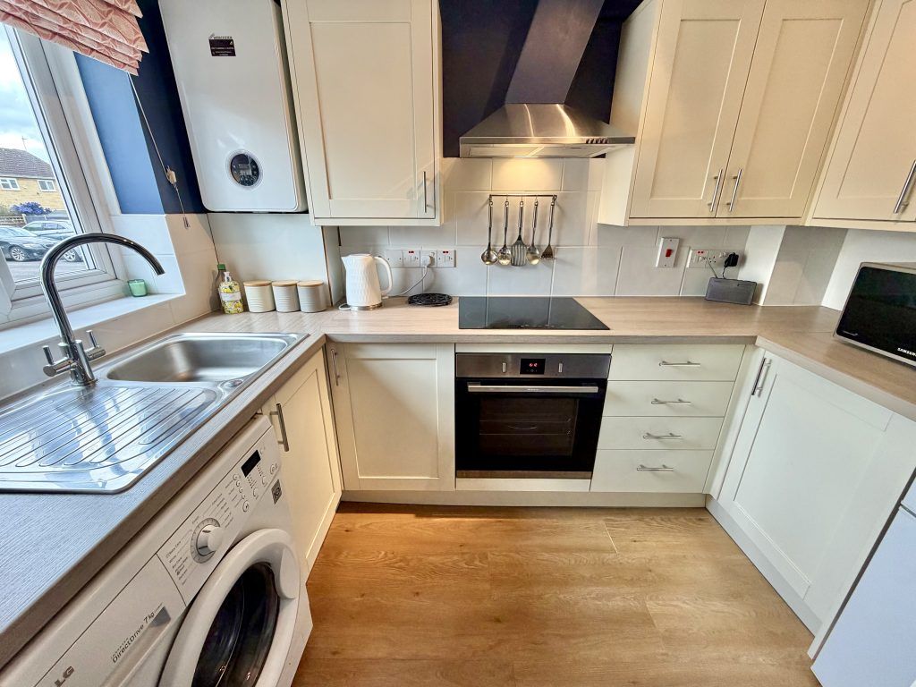 Property photo 2 of 11