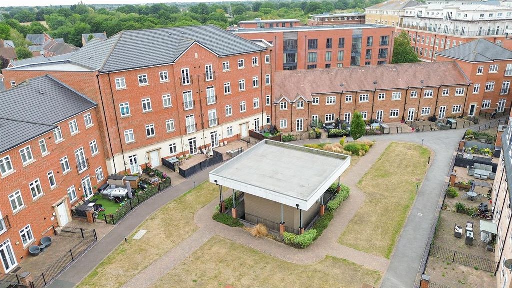 Property photo 2 of 17