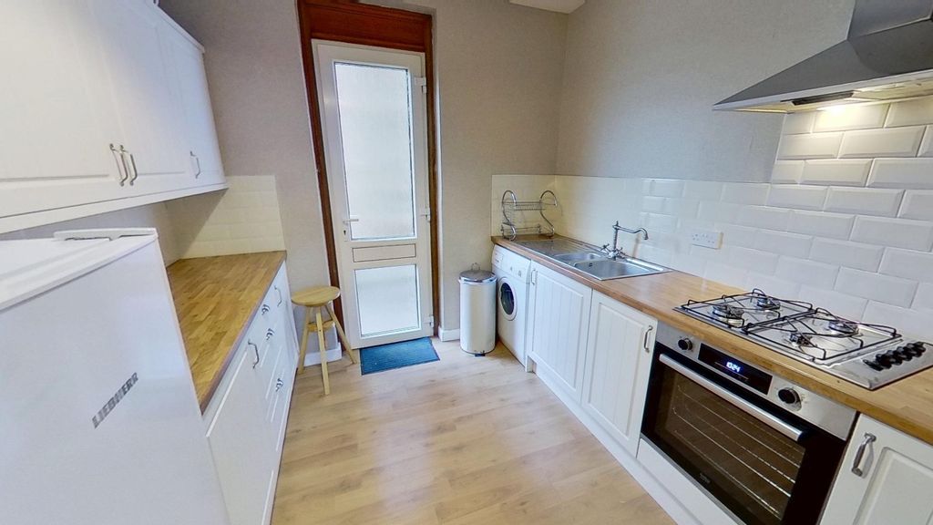 Property photo 3 of 18 Photo 3