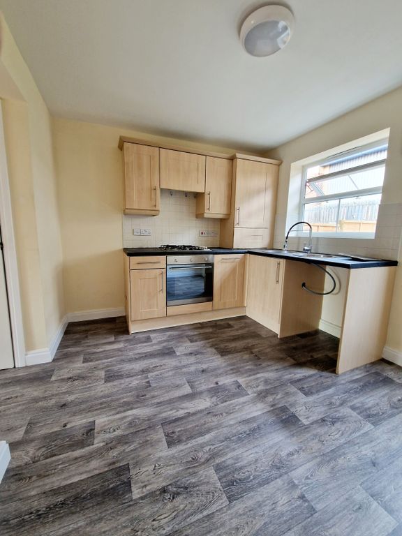 Property photo 3 of 11 Gallery