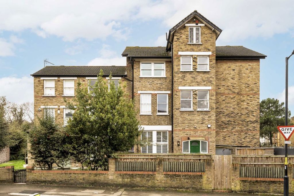 Property photo 1 of 6