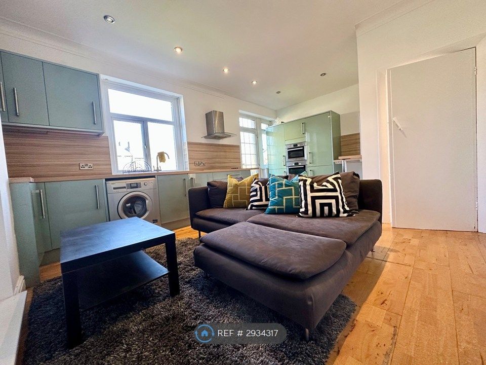 Property photo 3 of 21
