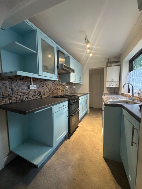 Property photo 1 of 4 Kitchen