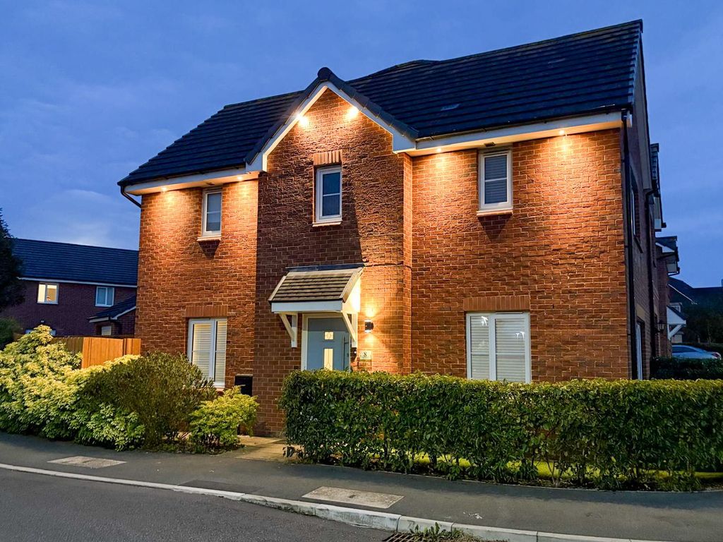 Property photo 2 of 36