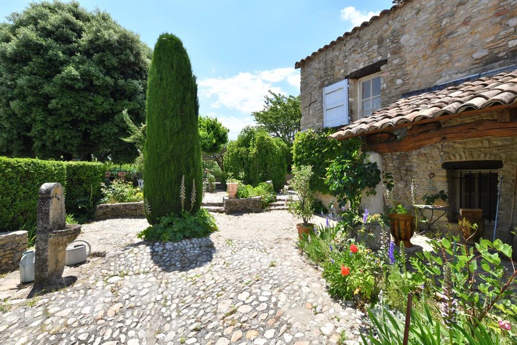 Property photo 3 of 33