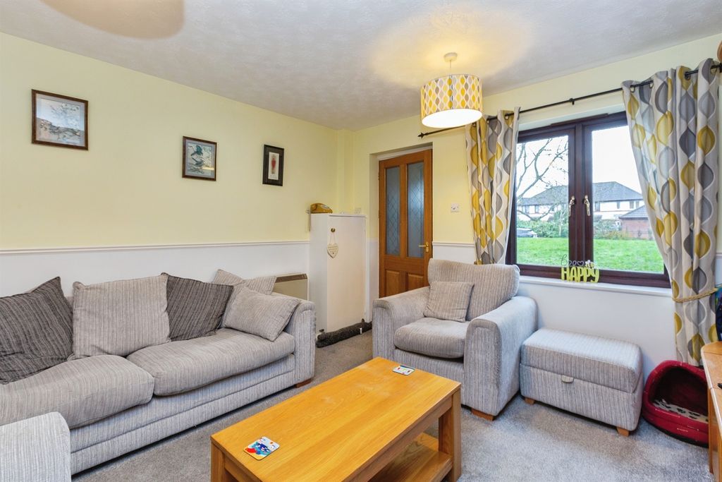 Property photo 3 of 17