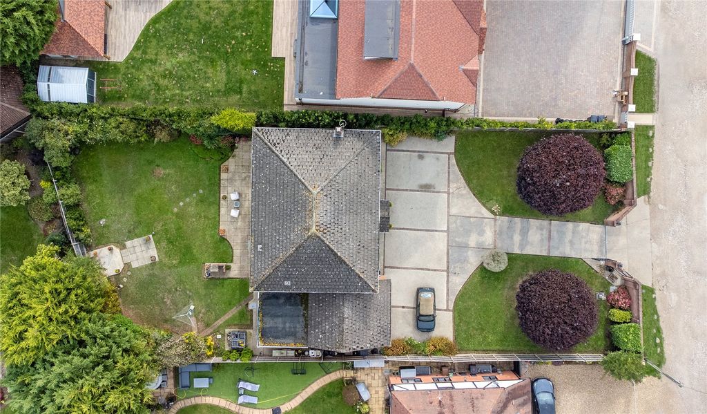 Property photo 2 of 41 Picture No. 47