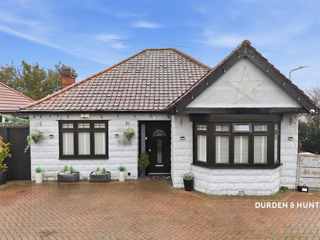 Property photo 1 of 24 Wingletye Lane