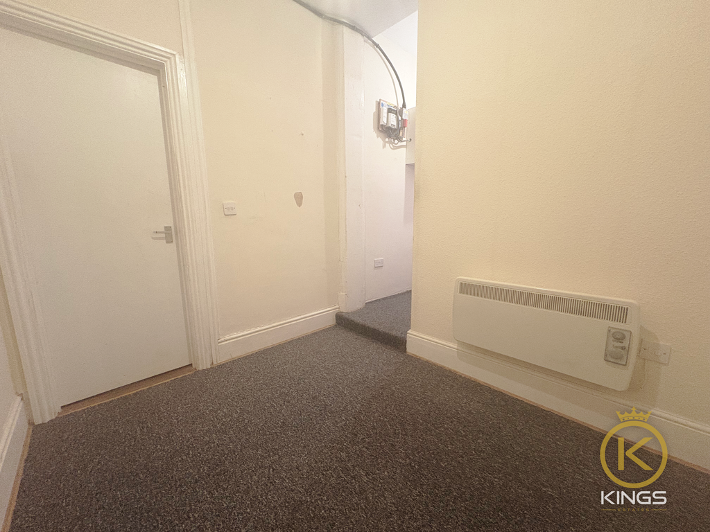 Property photo 3 of 9 13 Western Parade 25 (3)