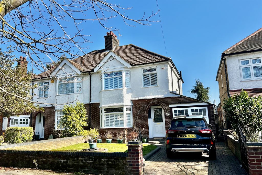 Property photo 1 of 18