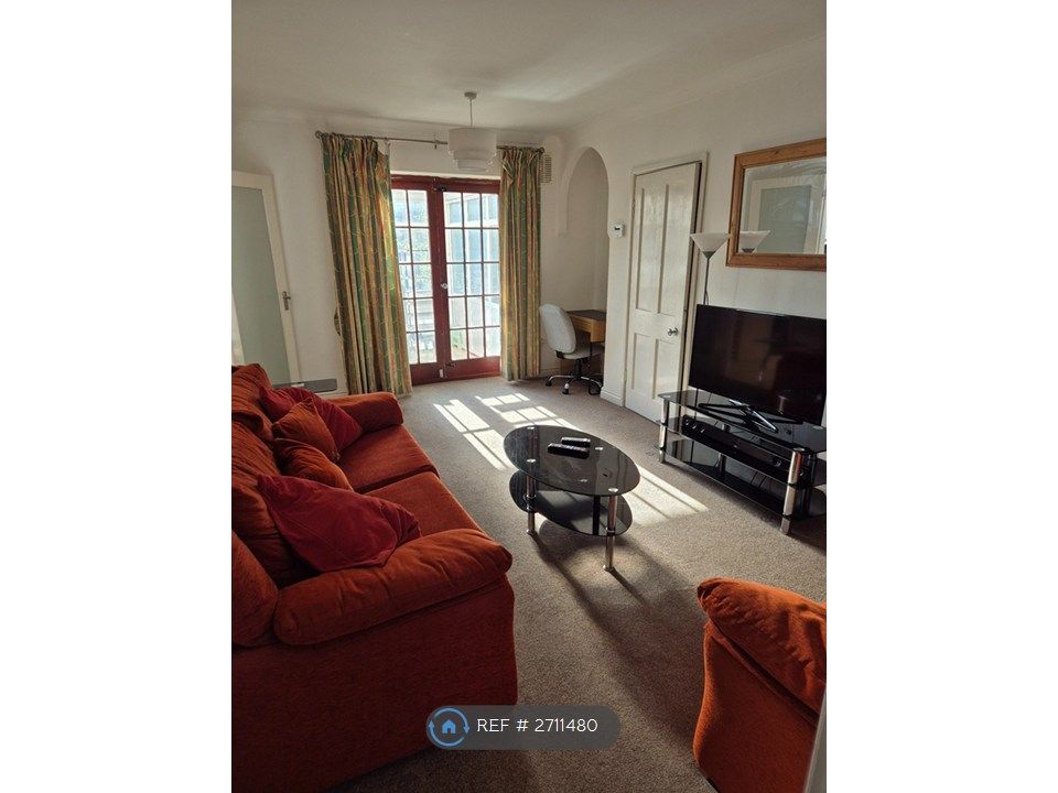 Property photo 3 of 21