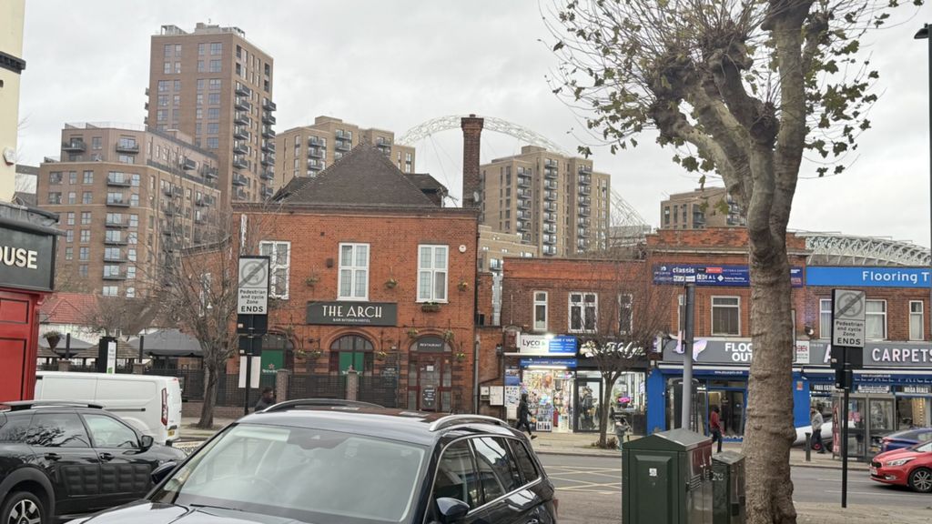 Property photo 1 of 7 Photo 4