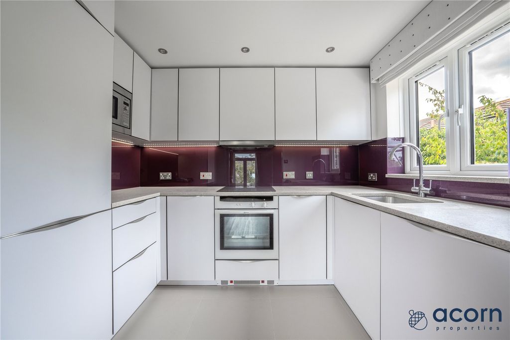 Property photo 3 of 12 Picture No. 06