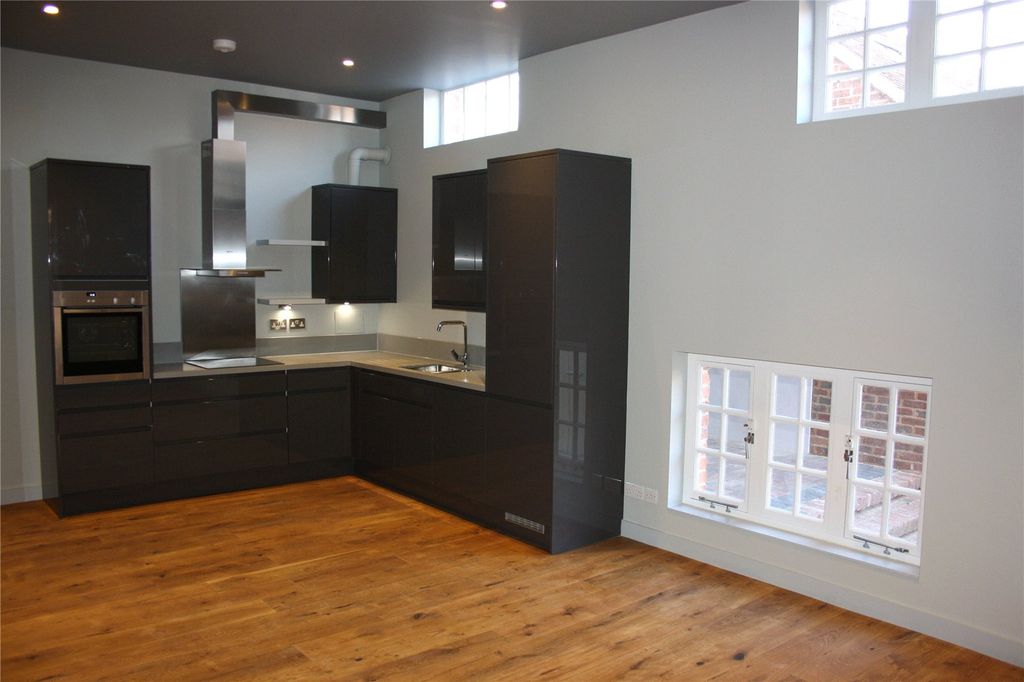 Property photo 2 of 9 Kitchen/Living Area