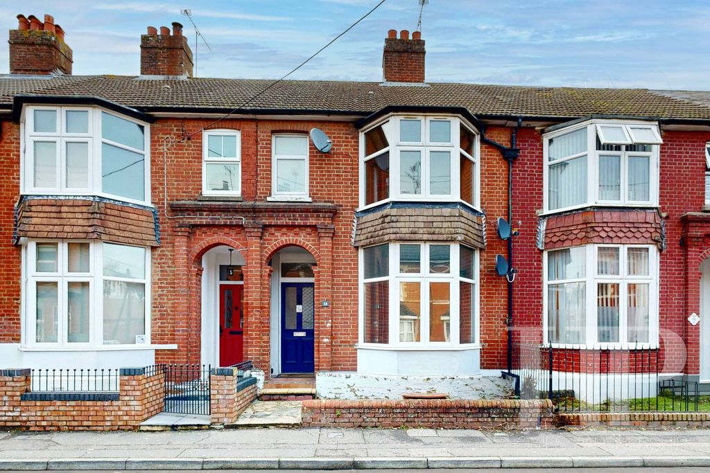 Property photo 1 of 13