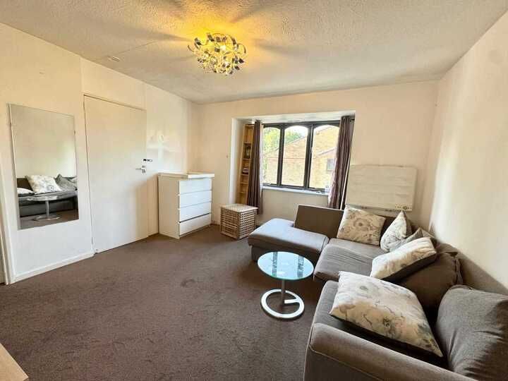 Property photo 2 of 5 Gallery