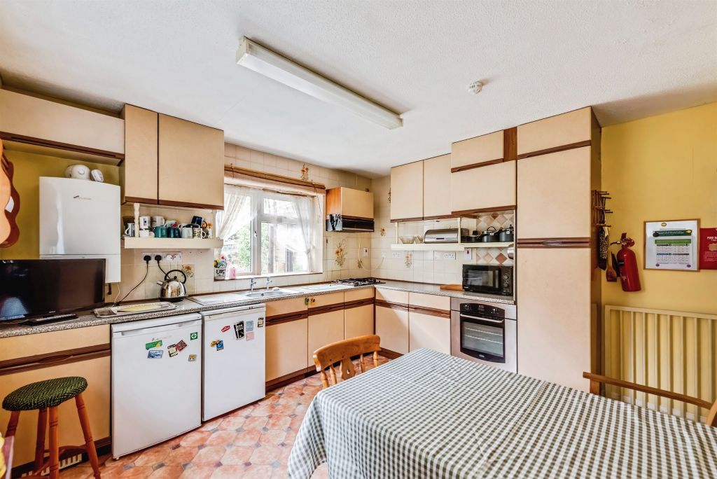Property photo 2 of 14