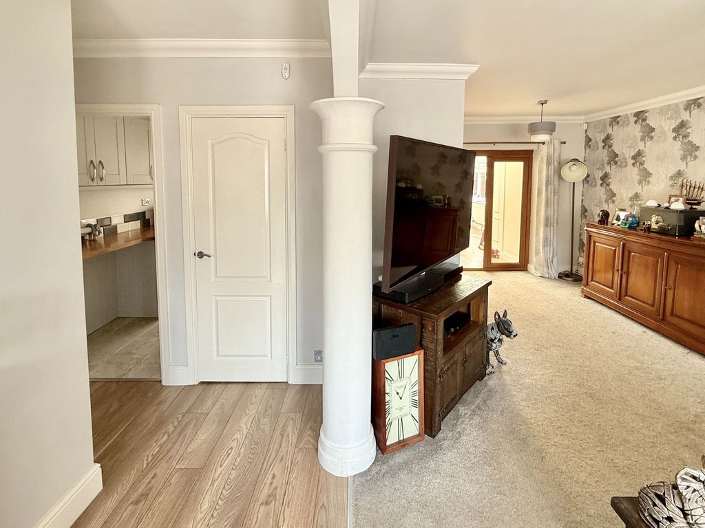 Property photo 3 of 30