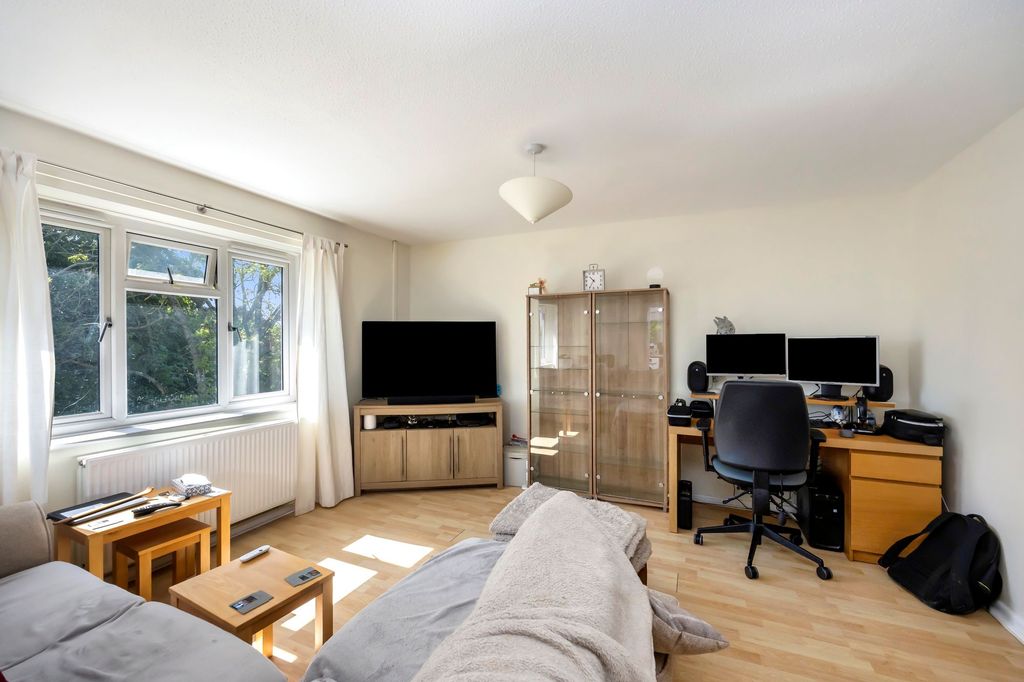 Property photo 3 of 8