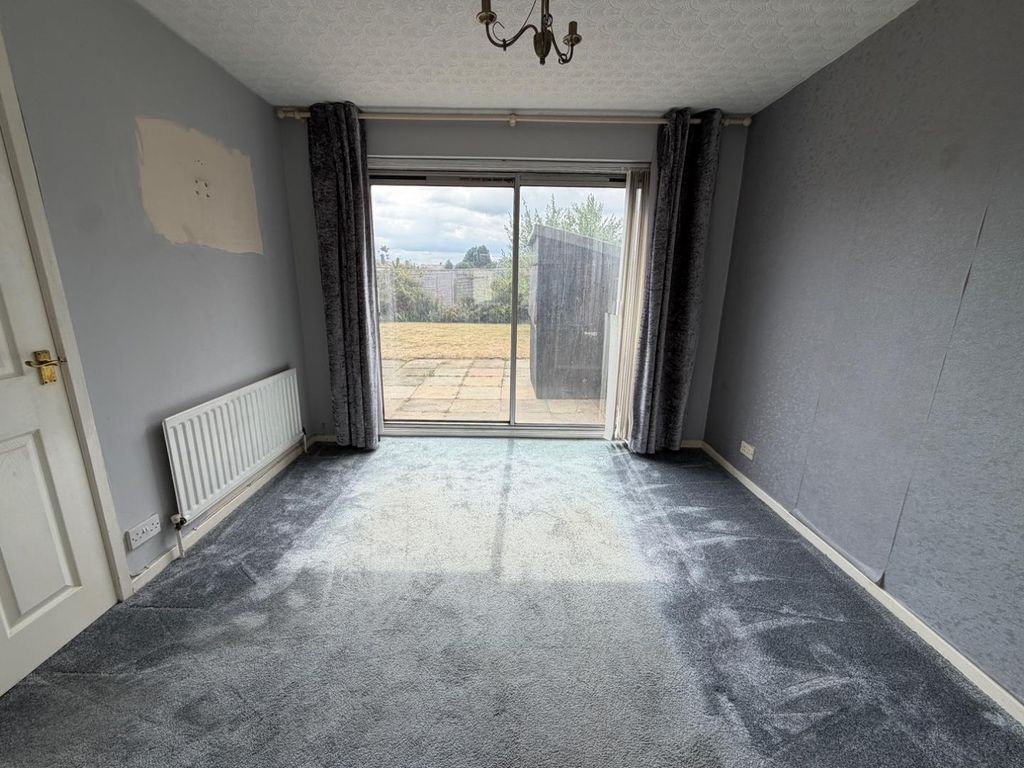 Property photo 3 of 15 Dining Room