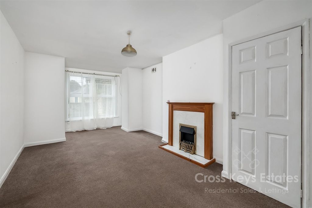Property photo 3 of 14 Living Room
