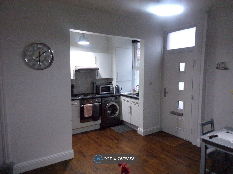 Property photo 2 of 25