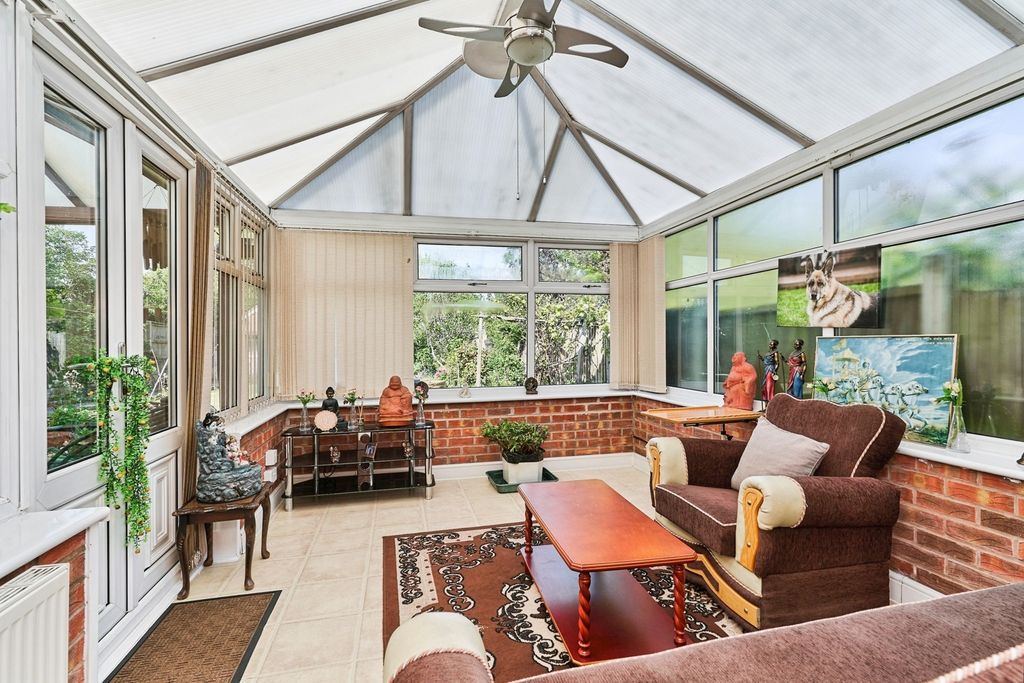 Property photo 3 of 25 Pbox-Img.Jpg
