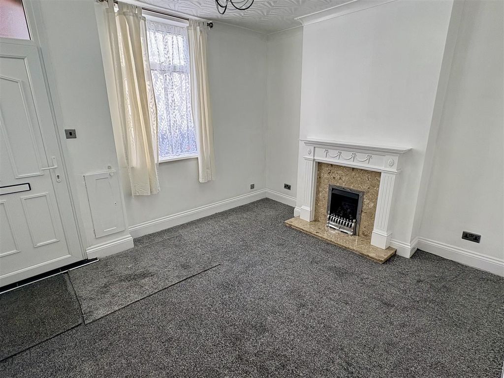 Property photo 3 of 8 Img_3915.Jpg