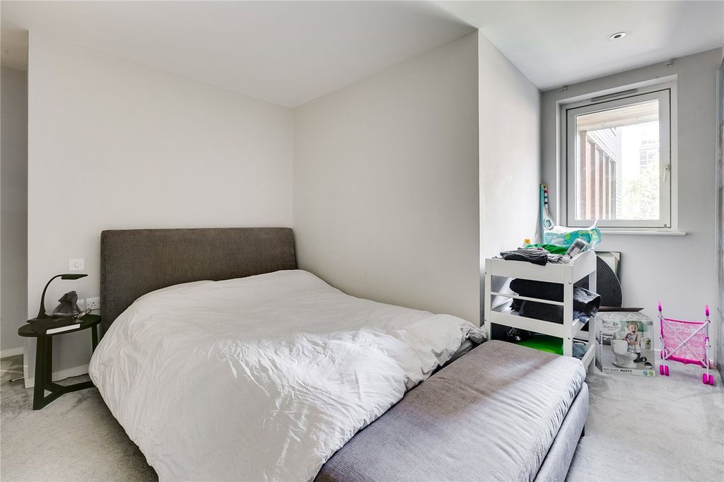 Property photo 3 of 8