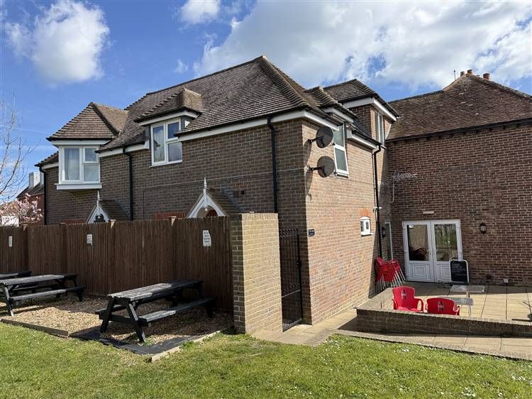 Property photo 3 of 10