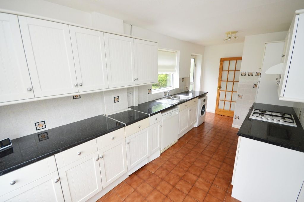 Property photo 2 of 12 Kitchen