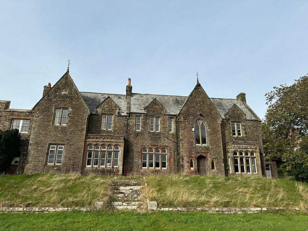 Property photo 2 of 10