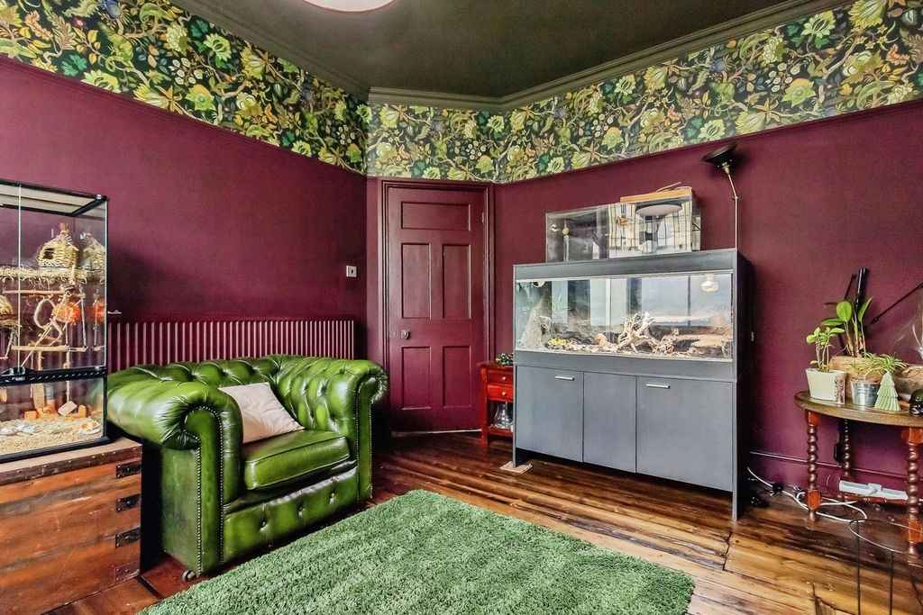 Property photo 3 of 17 Pbox-Img.Jpg