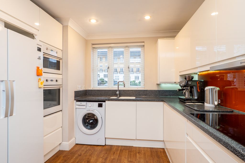 Property photo 3 of 19 Picture No. 10